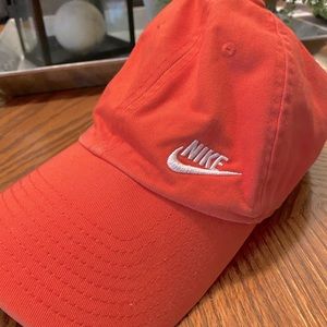Nike heritage 86 cap-coral